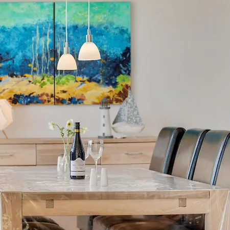 Holiday home Gorgeous In With Kitchen