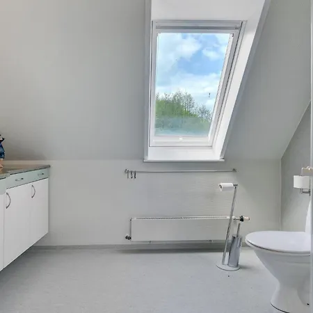 Gorgeous In With Kitchen Feriehus