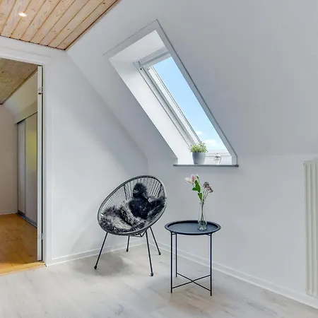 Gorgeous In With Kitchen Feriehus