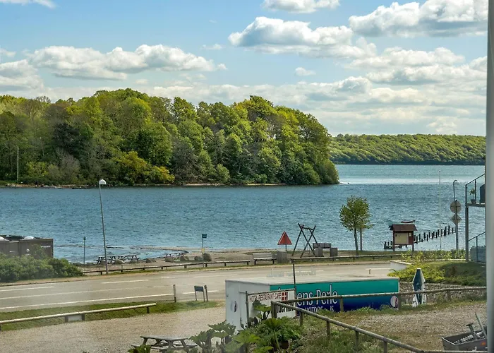 Gorgeous In With Kitchen